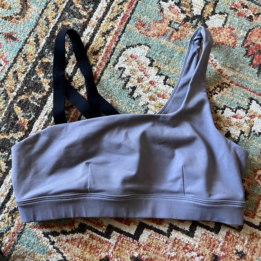 Alo sports bra